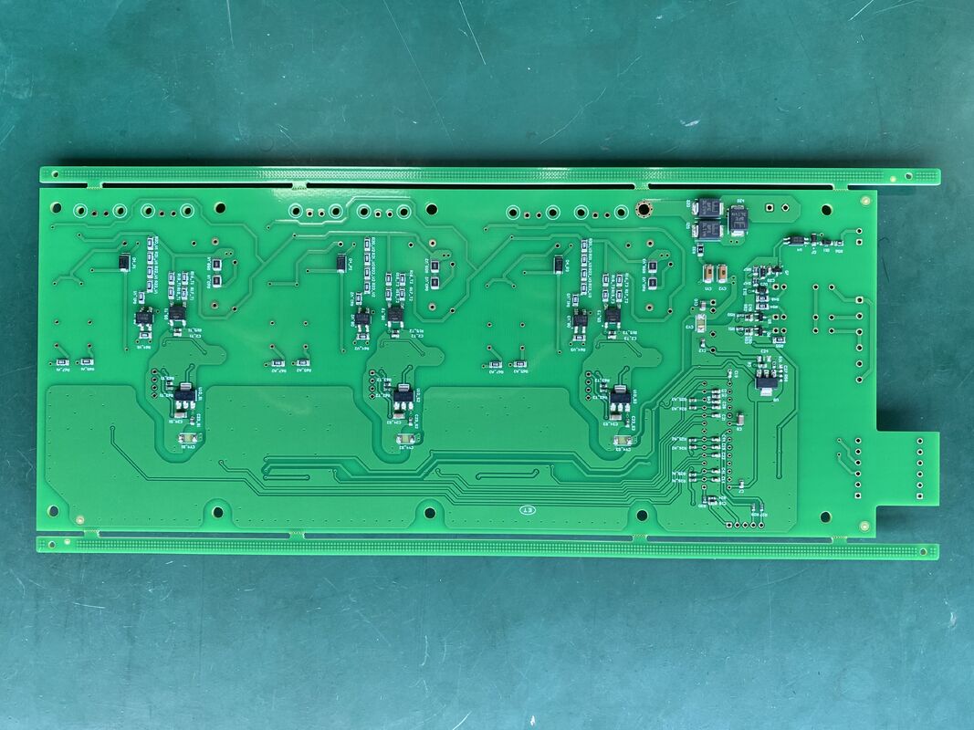 الحد الأدنى لقطر الثقب 0.1mm جمع PCB الاتصالات مصممة لتلبية معايير ROHS وسمك اللوحة 0.2 إلى 6mm للاتصال