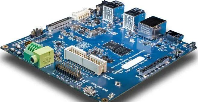 تجميع لوحات الدوائر المطبوعة السريعة مع مادة FR-4 ذات 4 طبقات وقطر ثقب لا يقل عن 0.10 مم لتطبيقات السيارات