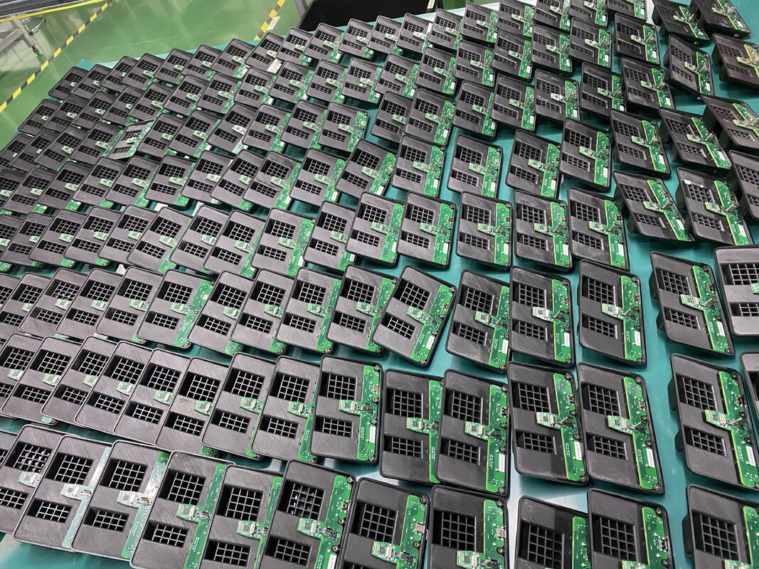 تجميع لوحات الدوائر المطبوعة الصناعية للتحكم في المعاوقة بسماكة 0.3 مم إلى 6 مم ومسافة كرة صغيرة 0.3 مم ودرجة أقل من 0.5 مم تدعم لوحات الدوائر