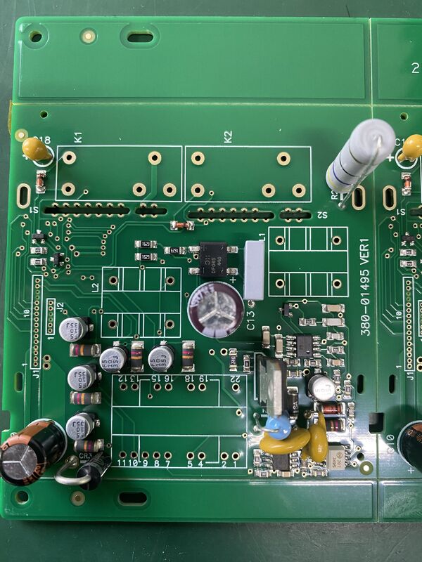 CEM-1 سمك 0.3mm 6mm تجميع لوحات الدوائر الصناعية والمكونات الدائمة لتطبيقات الإلكترونيات الصناعية
